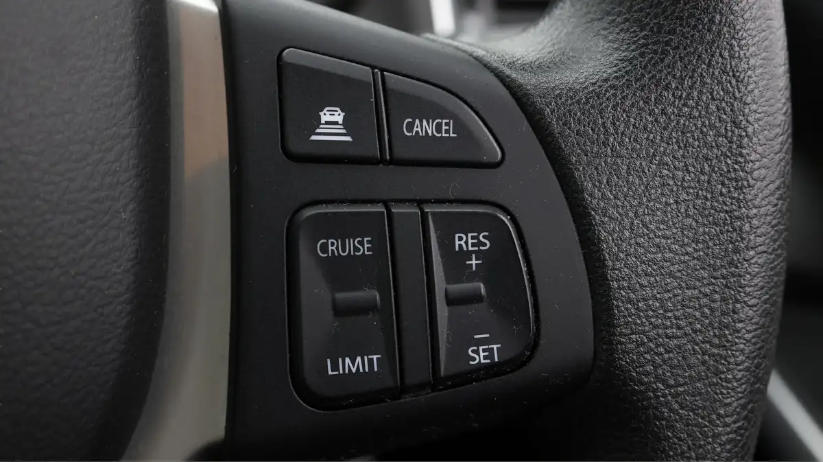 2021-suzuki-s-cross-14-boosterjet-sz4-big-25