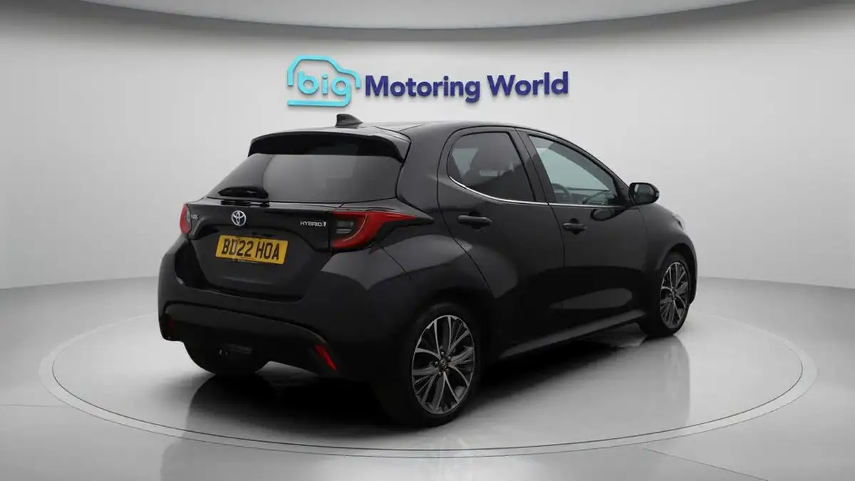 2022-toyota-yaris-15-vvt-i-excel-big-7