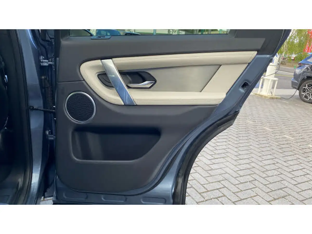 2023-land-rover-discovery-sport-20-d165-urban-edition-big-40