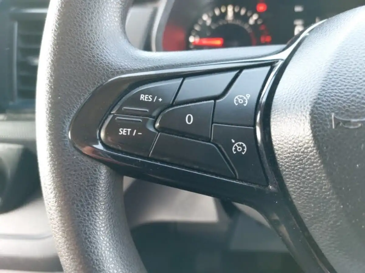 2022-renault-trafic-20dci-ll30-130-business-panel-big-16