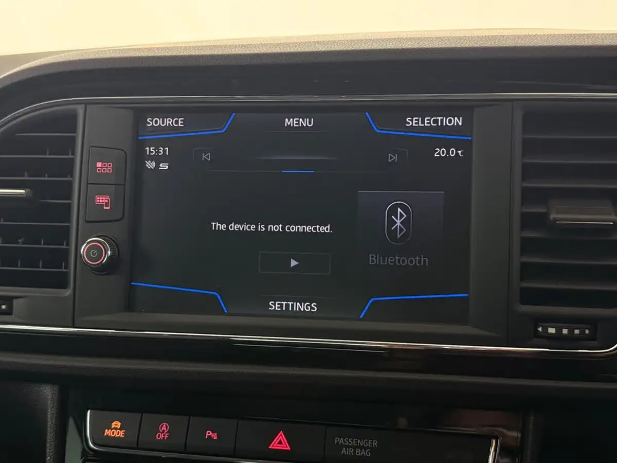 2019-seat-leon-20-tsi-fr-hatchback-big-36