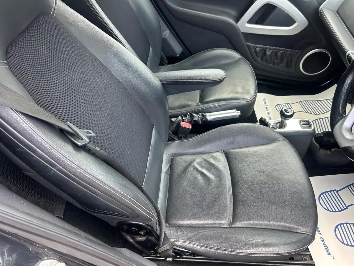 2012-smart-fortwo-10-brabus-xclusive-coupe-softouch-big-16