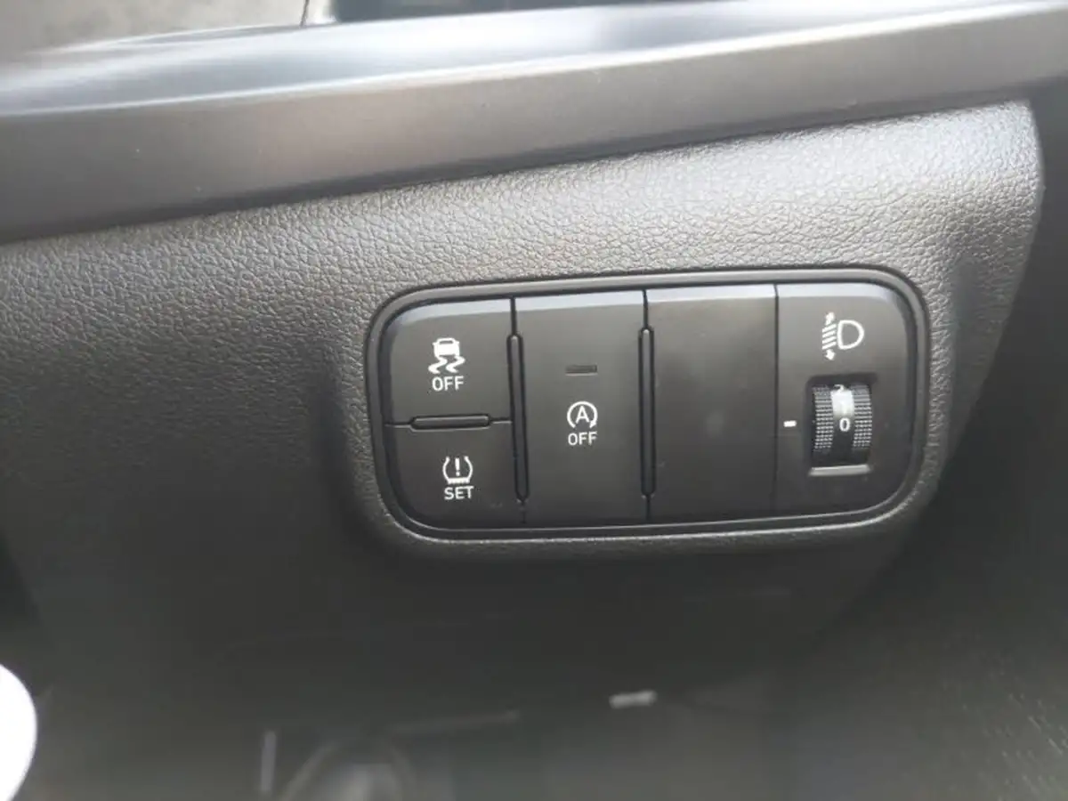 2024-hyundai-i20-10-t-gdi-advance-big-16