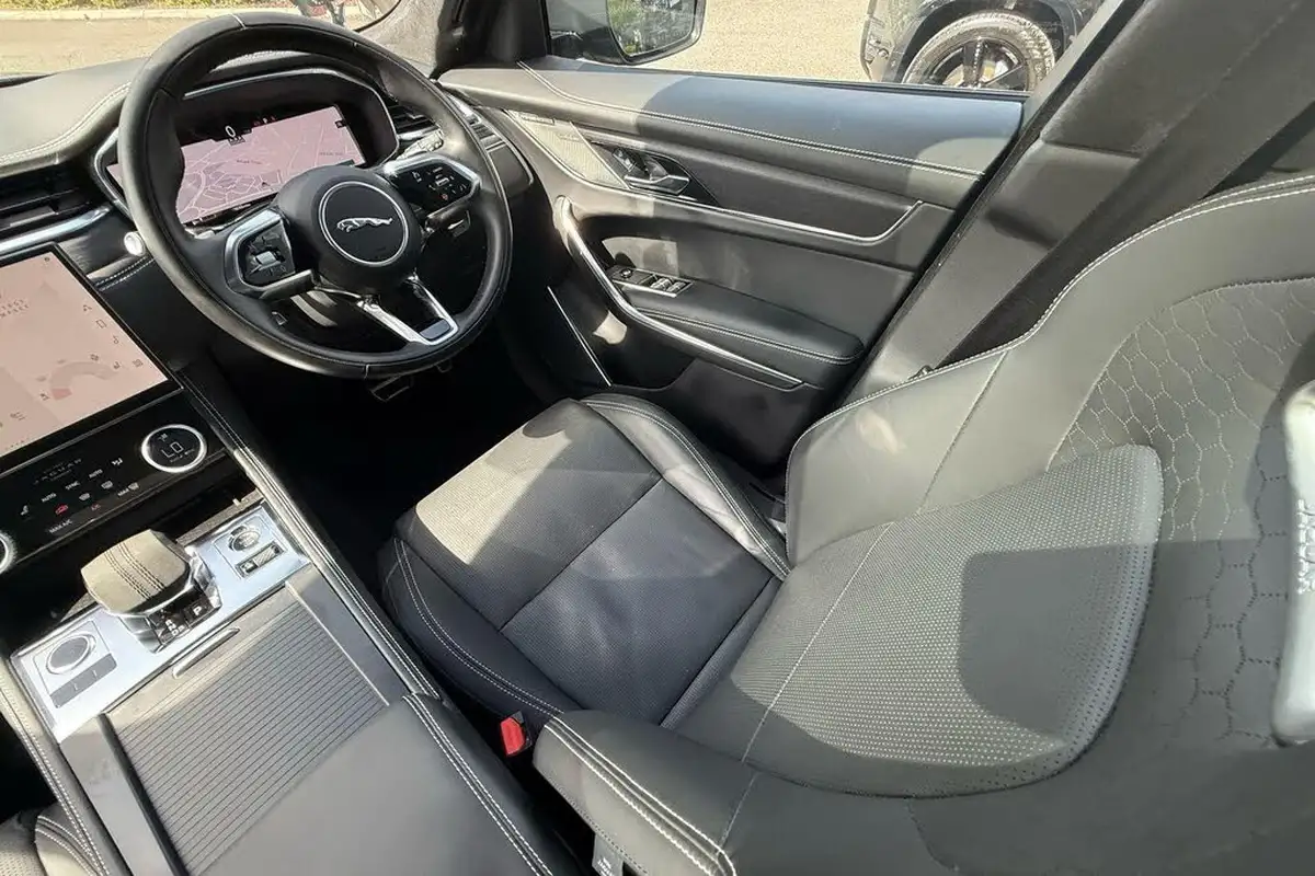 2023-jaguar-f-pace-30-d300-r-dynamic-hse-black-big-13