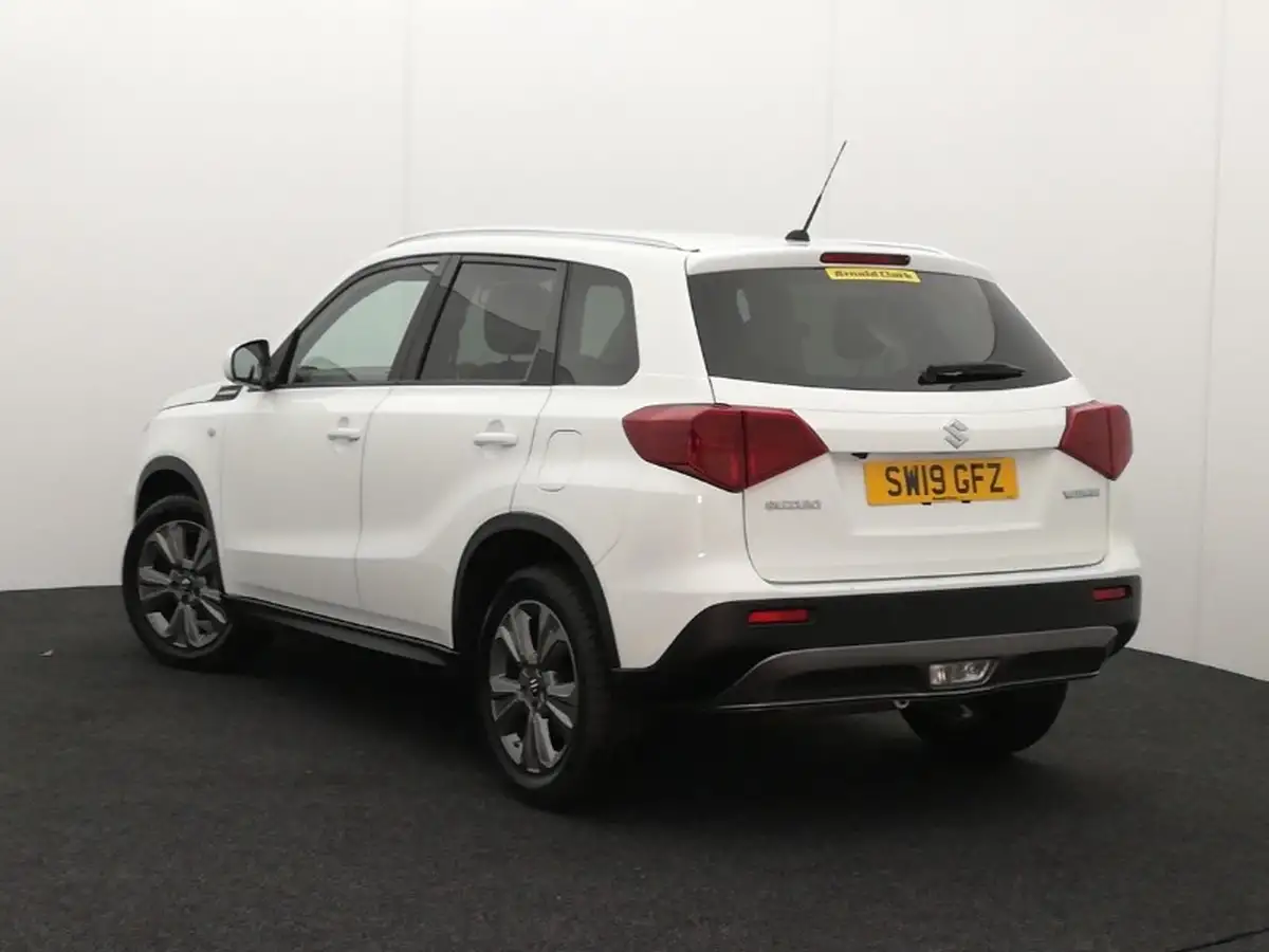 2017-renault-captur-09-dynamique-s-nav-big-1