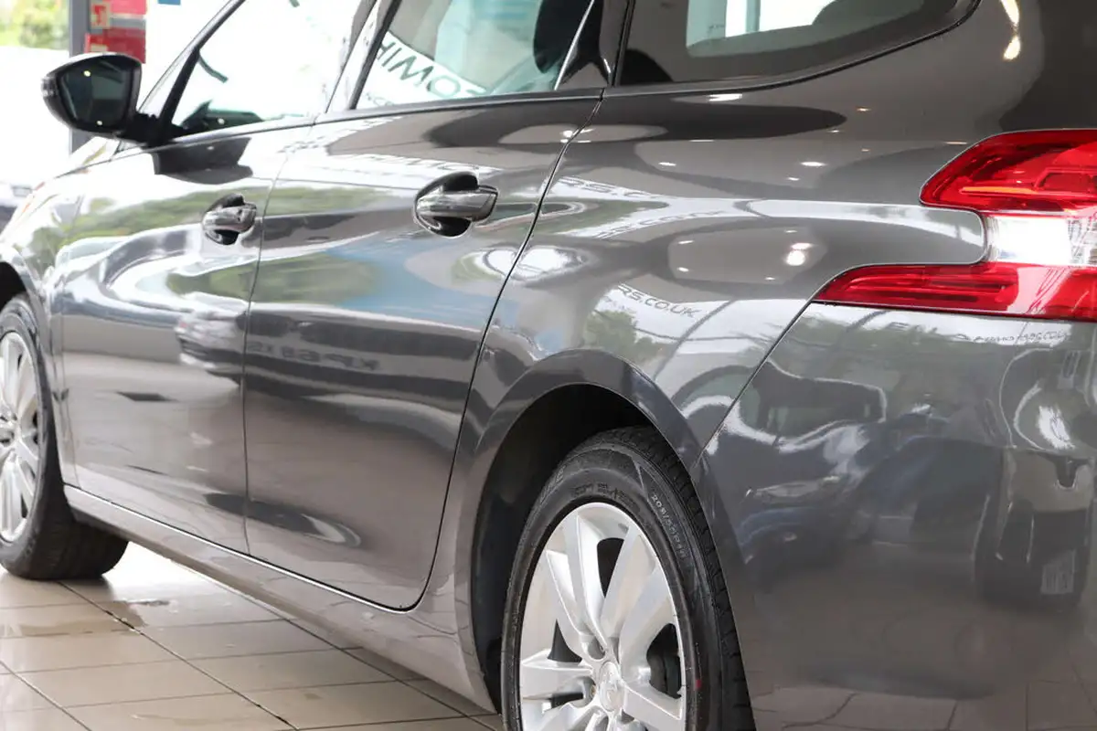2018-peugeot-308-sw-15-bluehdi-active-15-bluehdi-130bhp-big-74