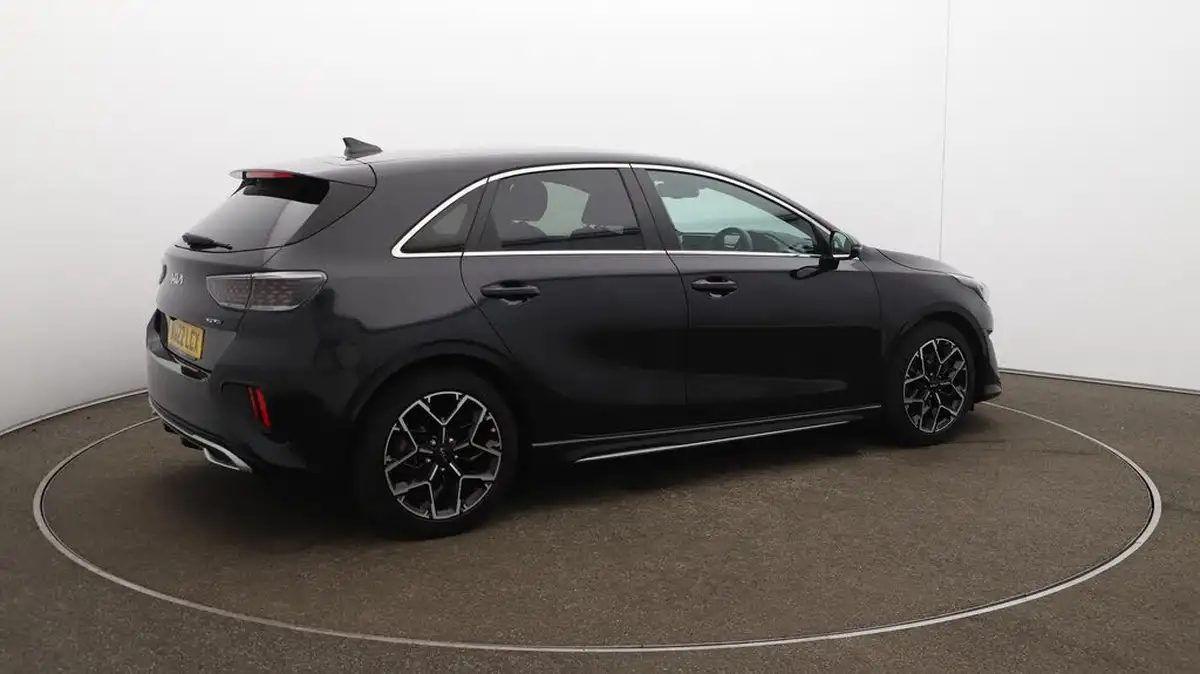 2022-kia-ceed-15-t-gdi-gt-line-big-52