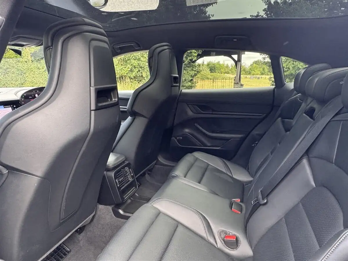 2023-porsche-taycan-e-sport-turismo-476ps-performance-battery-plus-big-16
