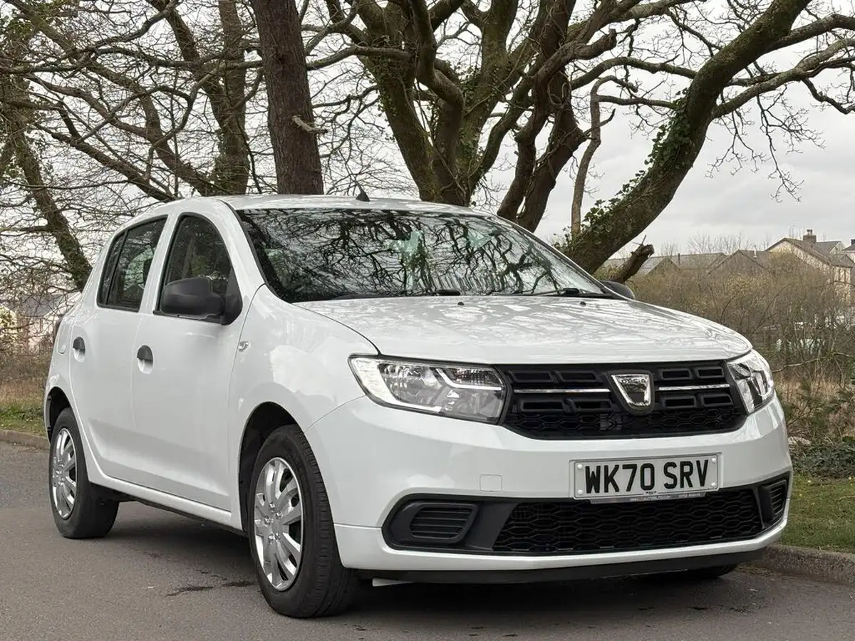 2020-dacia-sandero-10-tce-essential-big-0