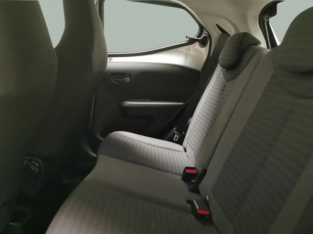2020-toyota-aygo-10-vvt-i-x-play-big-30