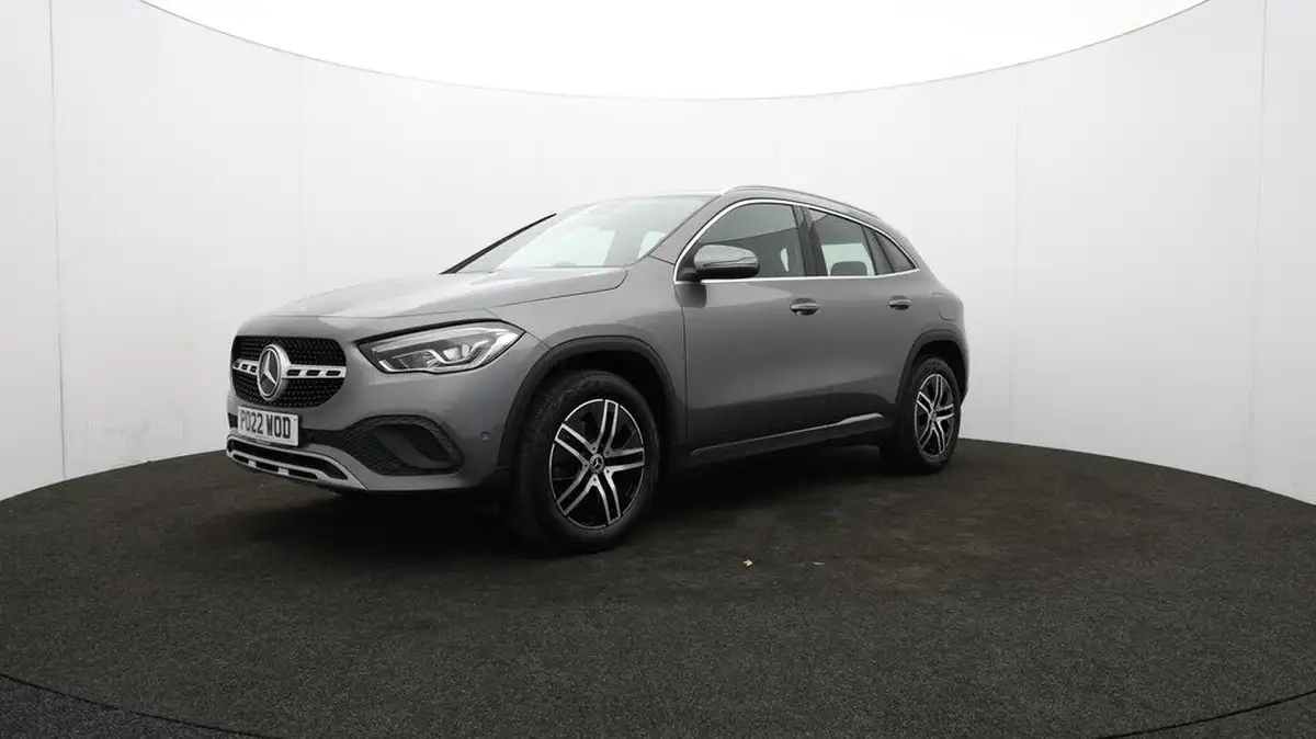 2022-mercedes-benz-gla-class-13-gla-200-sport-executive-big-63