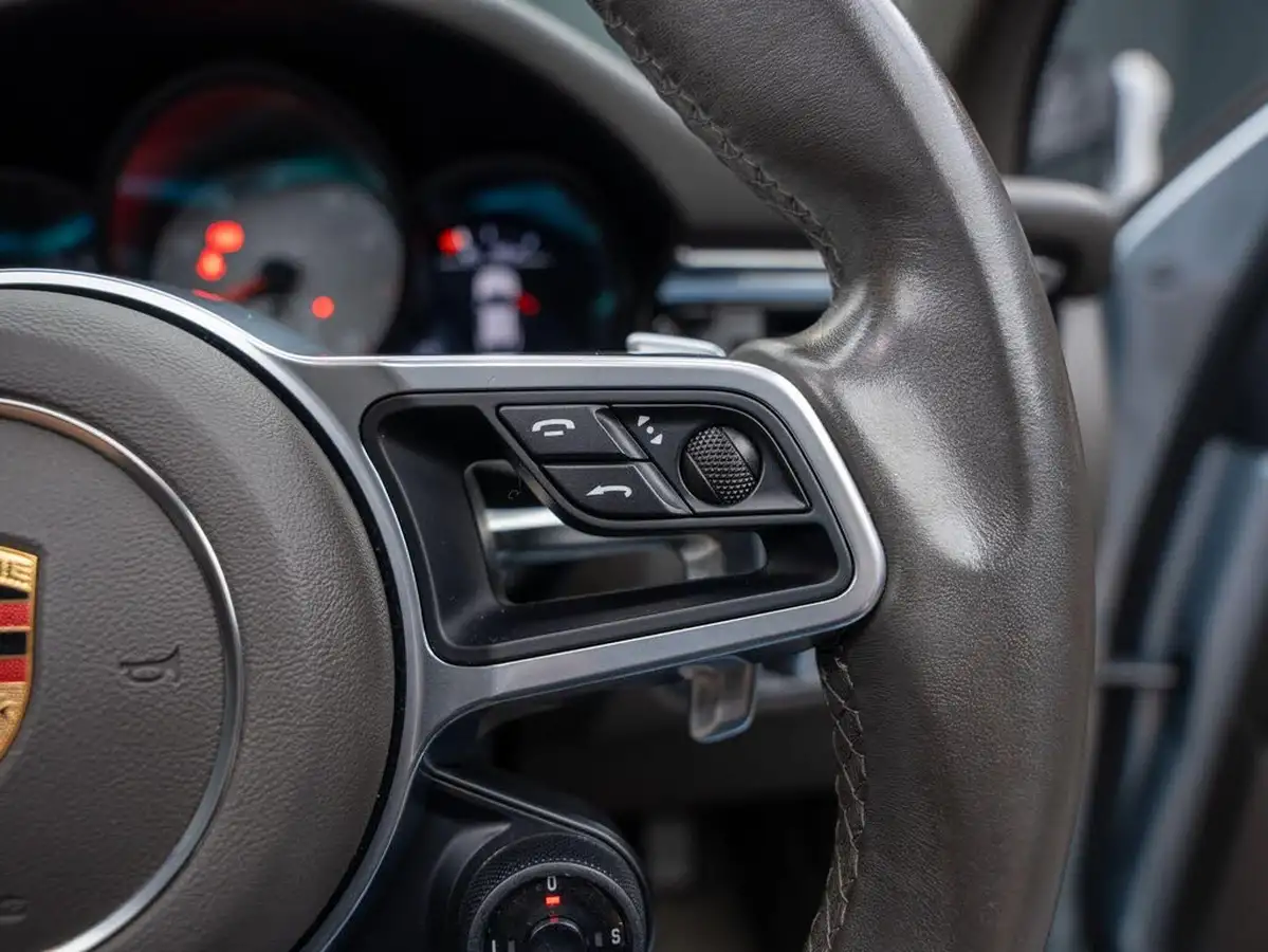 2020-porsche-macan-30-v6-s-big-27