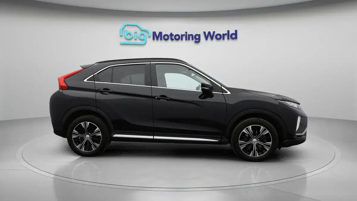 2021-mitsubishi-eclipse-cross-15-4-big-8