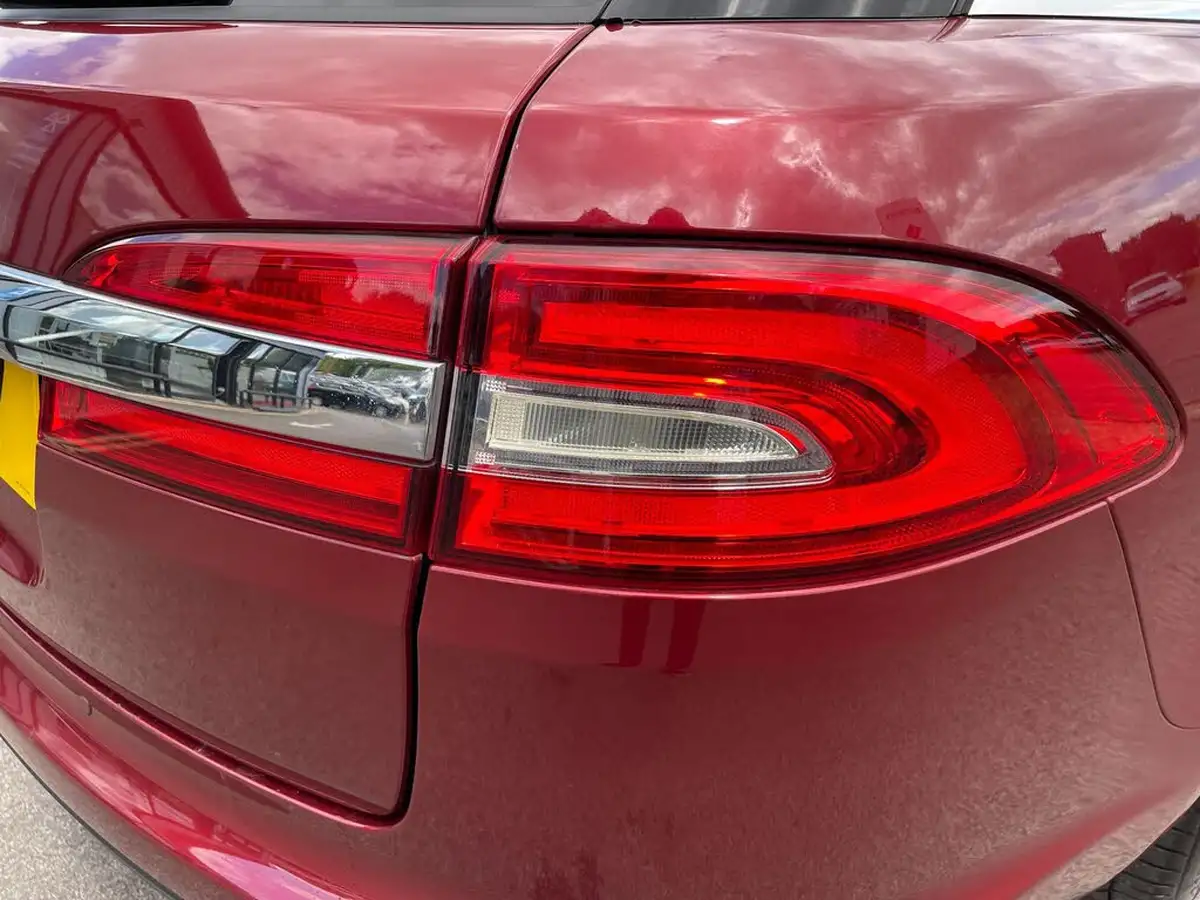 2014-jaguar-xf-30td-premium-luxury-sportbrake-5d-big-50
