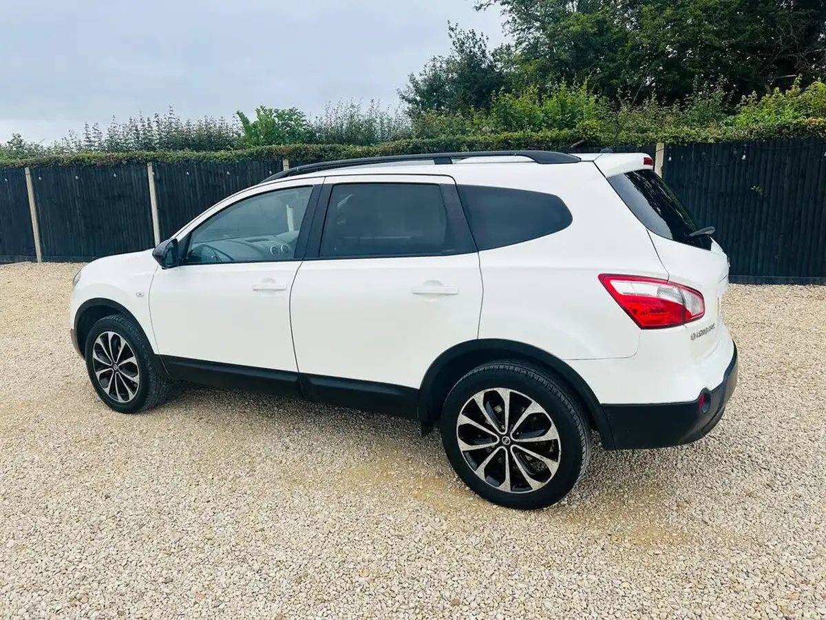 2013-nissan-qashqai2-15td-360-big-1