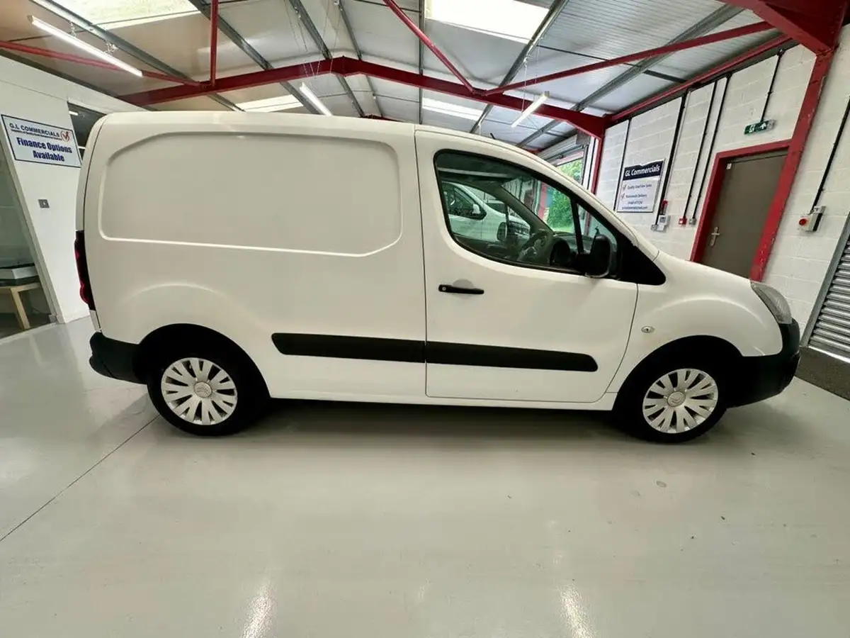 2015-citroen-berlingo-16td-l1625-enterprise-special-edition-panel-big-10