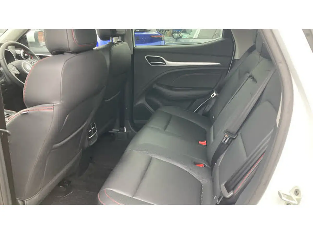 2025-mg-zs-suv-e-trophy-connect-ev-176ps-big-15