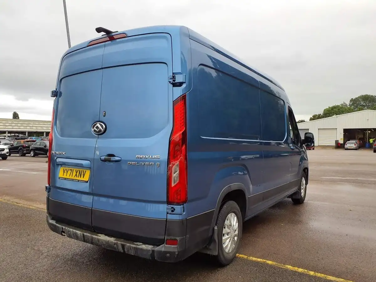 2022-maxus-deliver-9-20tdi-l3h2-lux-big-7