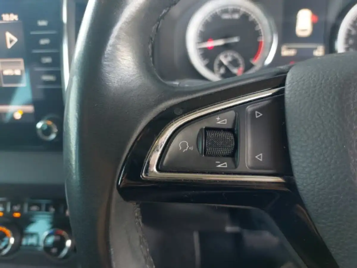 2018-skoda-karoq-16tdi-se-l-scr-1596cc-dsg-big-2
