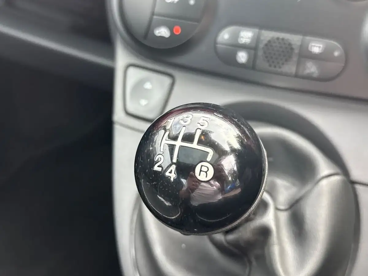 2015-fiat-500-12-lounge-ss-big-24