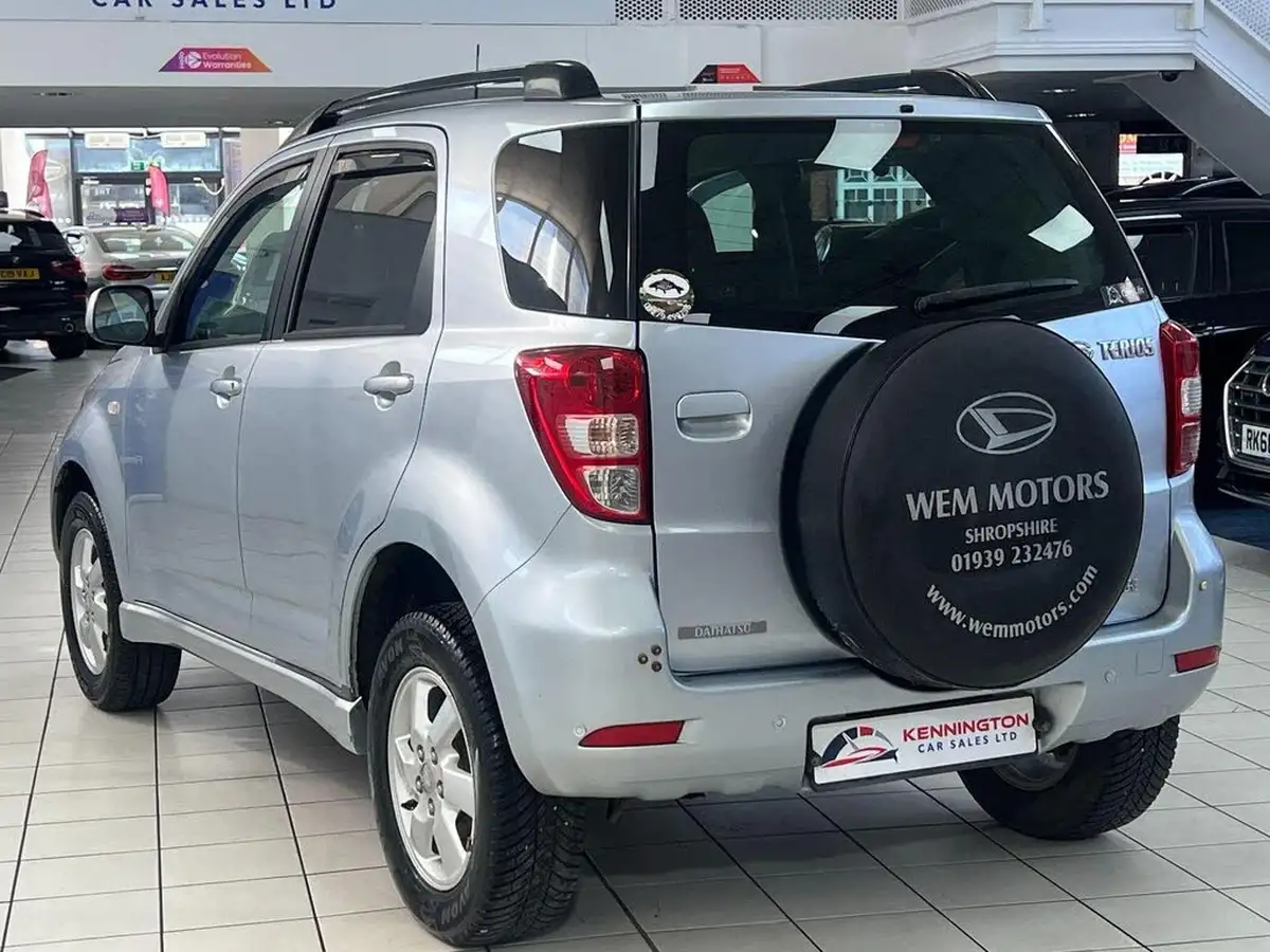 2006-daihatsu-terios-15-se-big-7