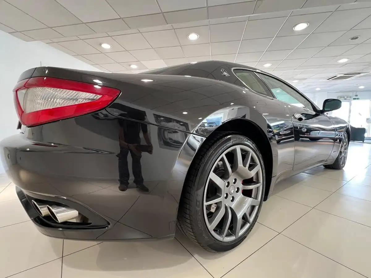 2010-maserati-granturismo-47-s-big-6