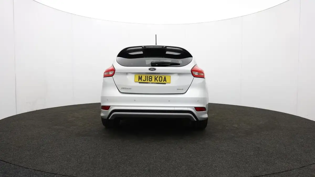 2018-ford-focus-10t-st-line-140ps-hatchback-big-67