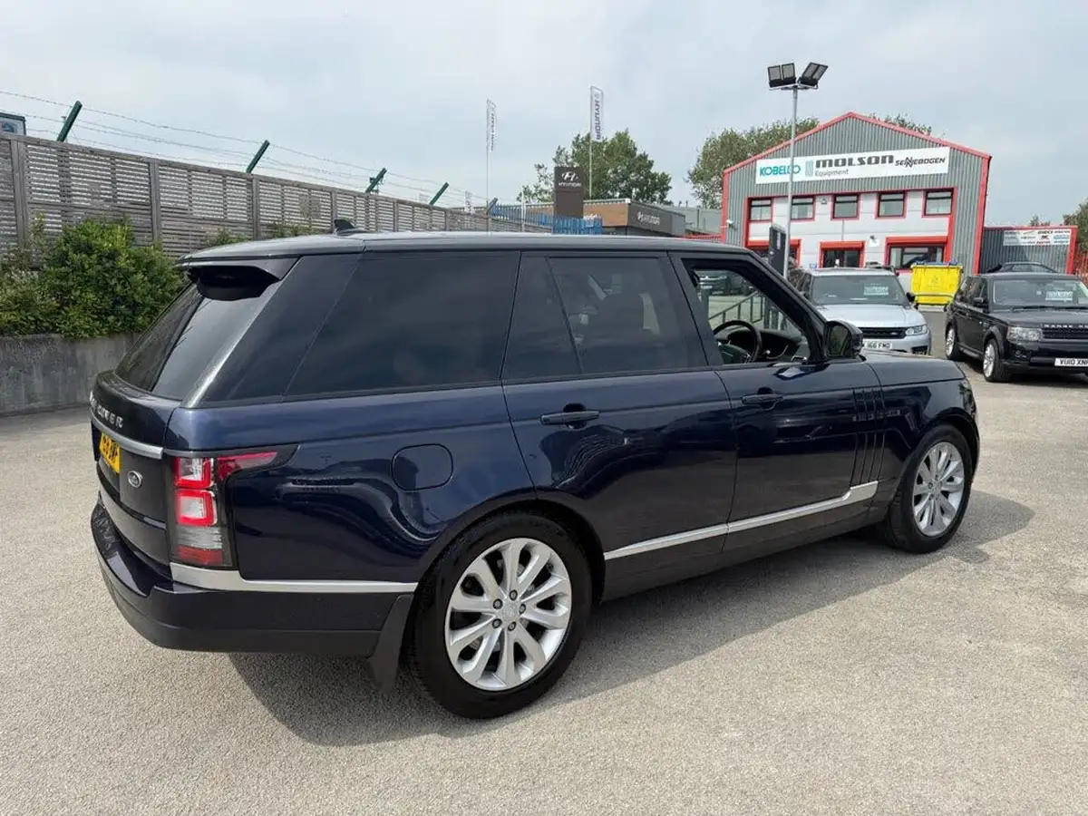 2016-land-rover-range-rover-30tdv6-vogue-30td-v6-awd-big-10