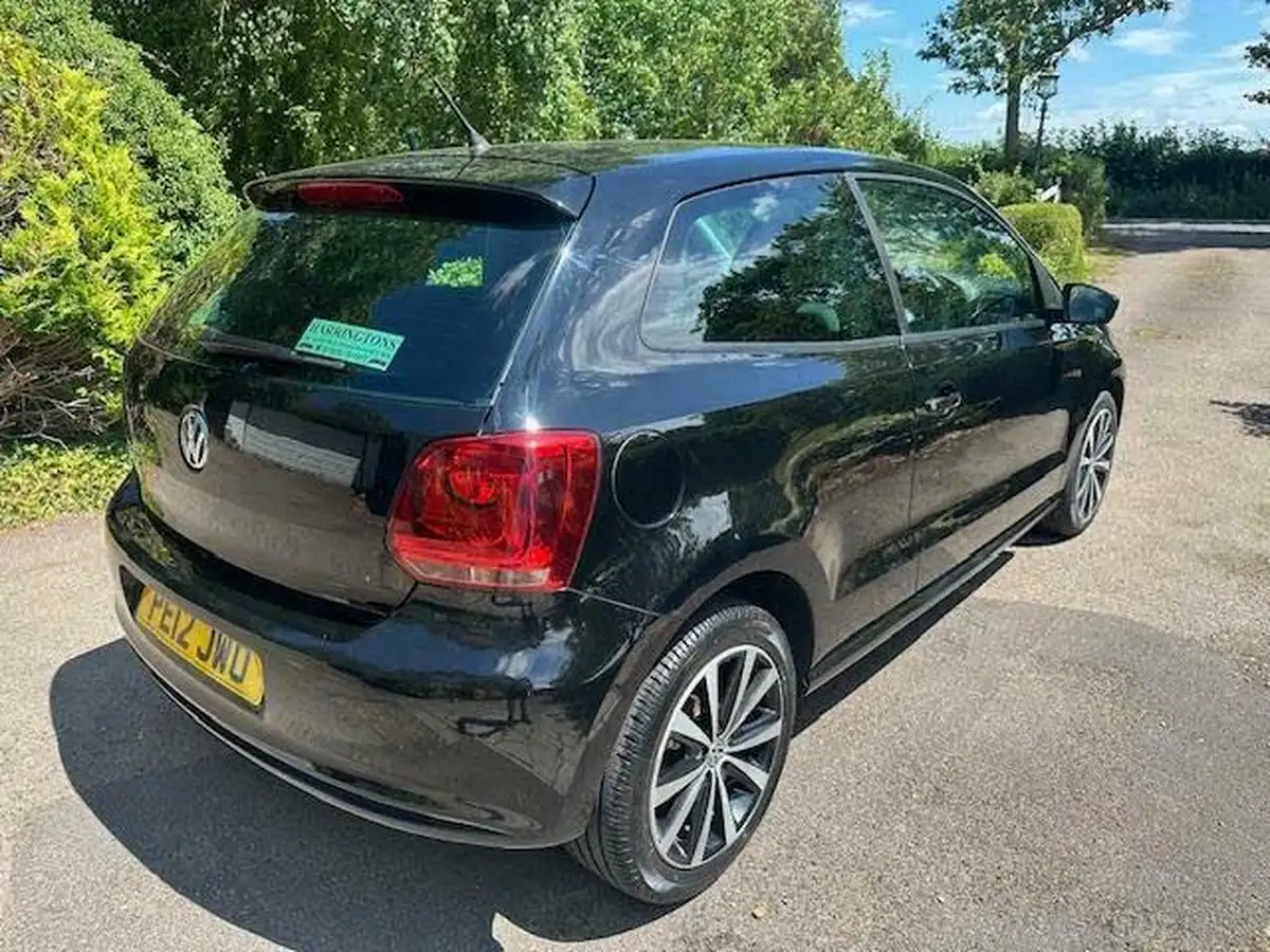 2012-volkswagen-polo-12-match-60ps-3d-big-4