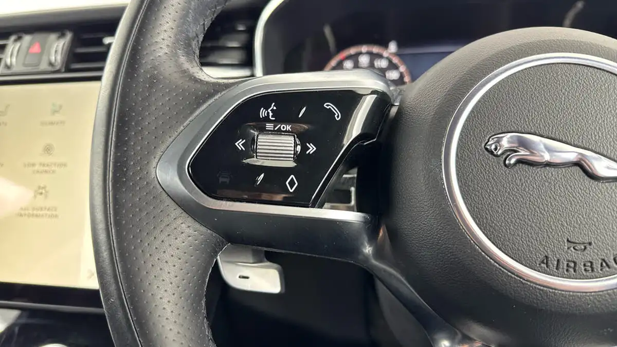 2021-jaguar-f-pace-20-d200-r-dynamic-se-mhev-big-18