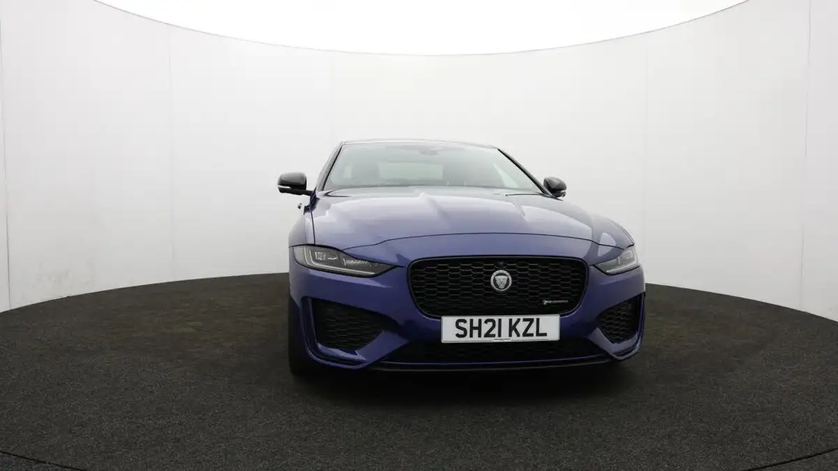 2021-jaguar-xe-20-d200-r-dynamic-black-big-52