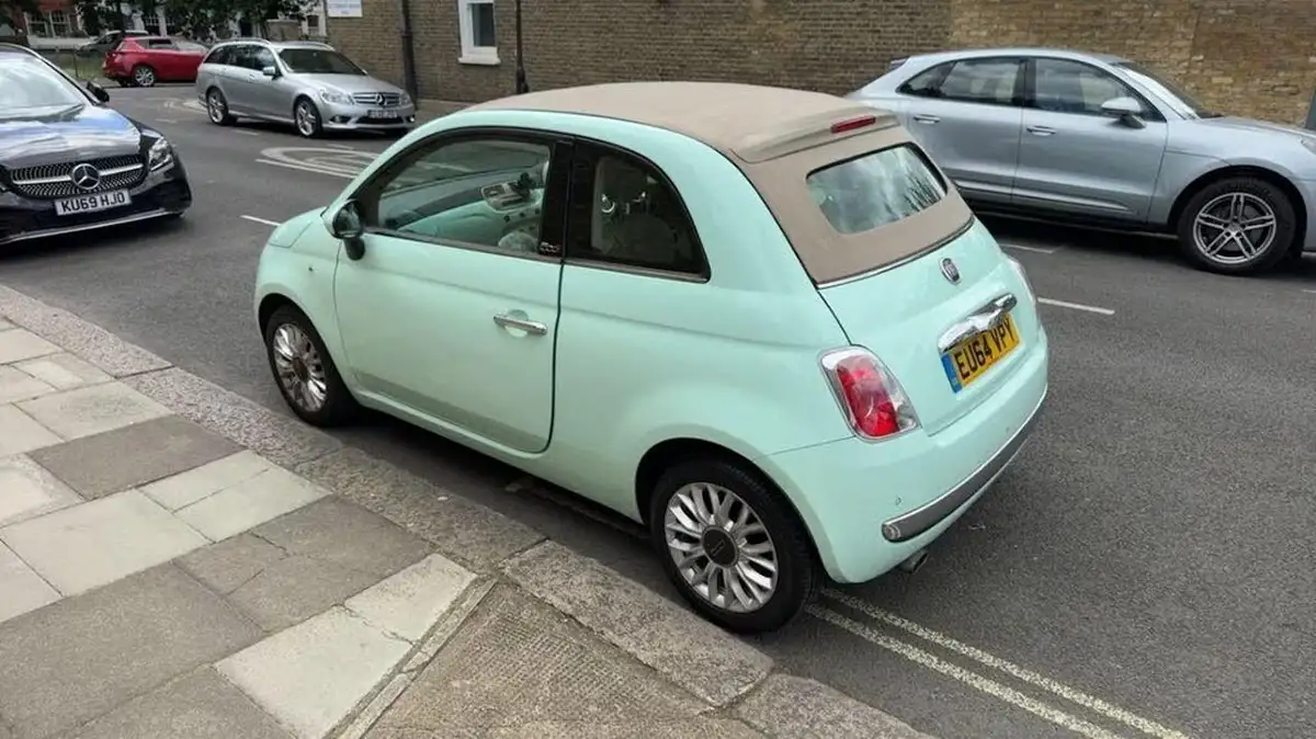 2014-fiat-500c-12-lounge-ss-dualogic-big-1