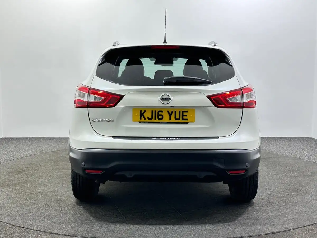 2016-nissan-qashqai-15dci-tekna-big-6