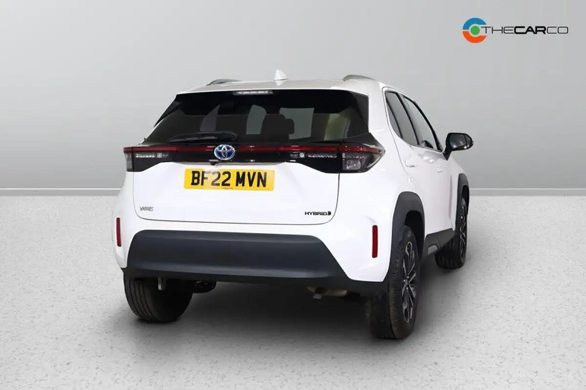 2022-toyota-yaris-15-vvt-i-design-panoramic-roof-big-10