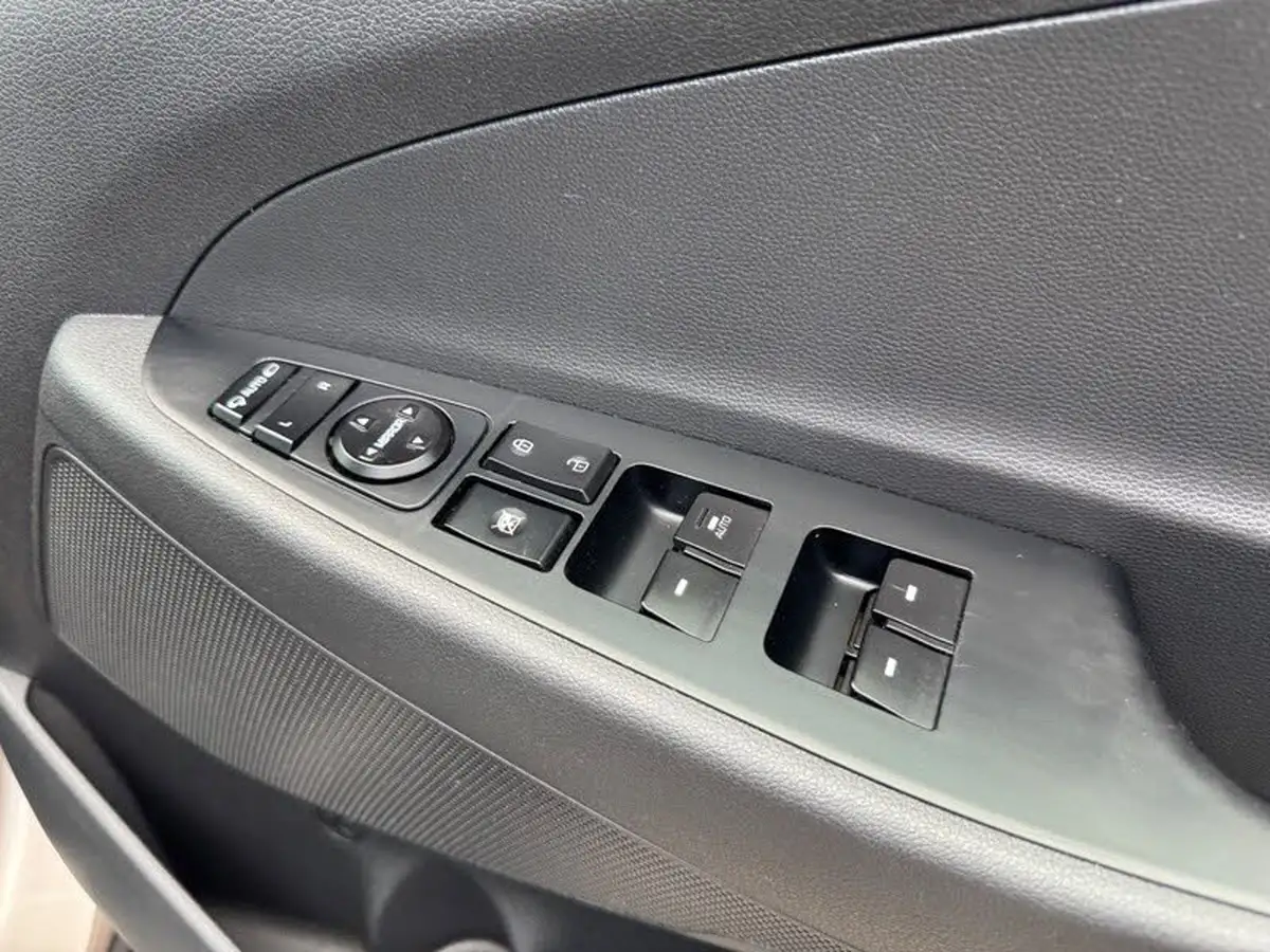 2015-hyundai-tucson-20crdi-blue-drive-premium-big-38