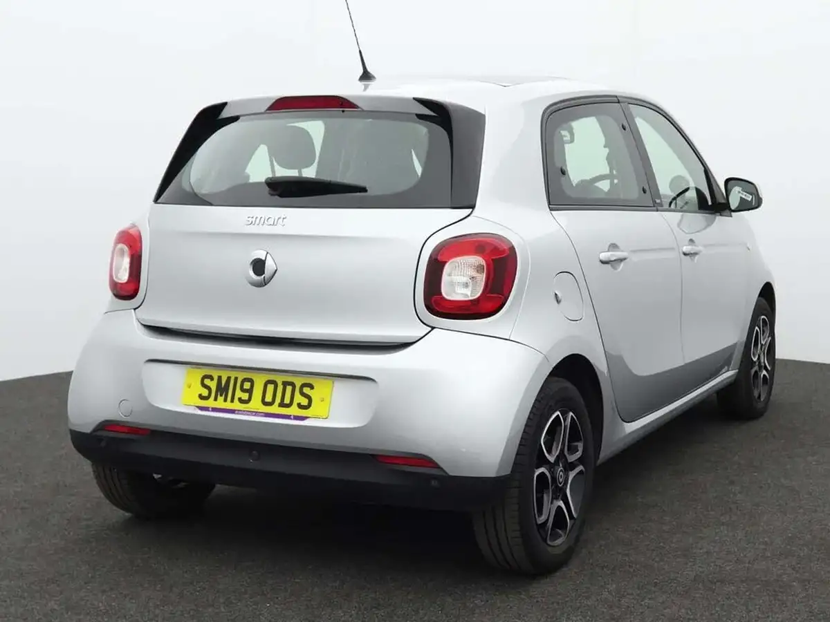 2019-smart-forfour-10-prime-premium-big-5
