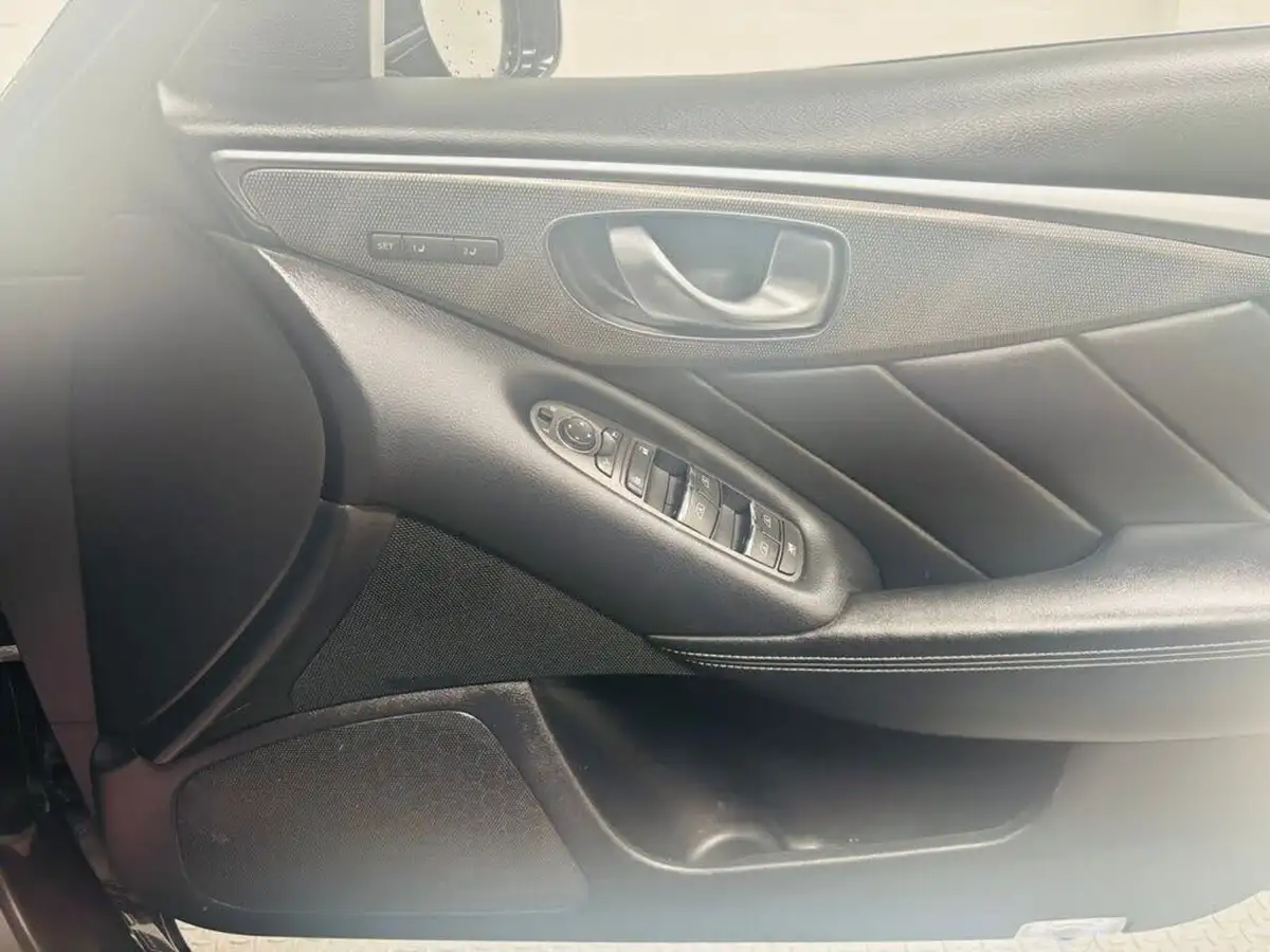 2015-infiniti-q50-22td-sport-170ps-auto-big-25