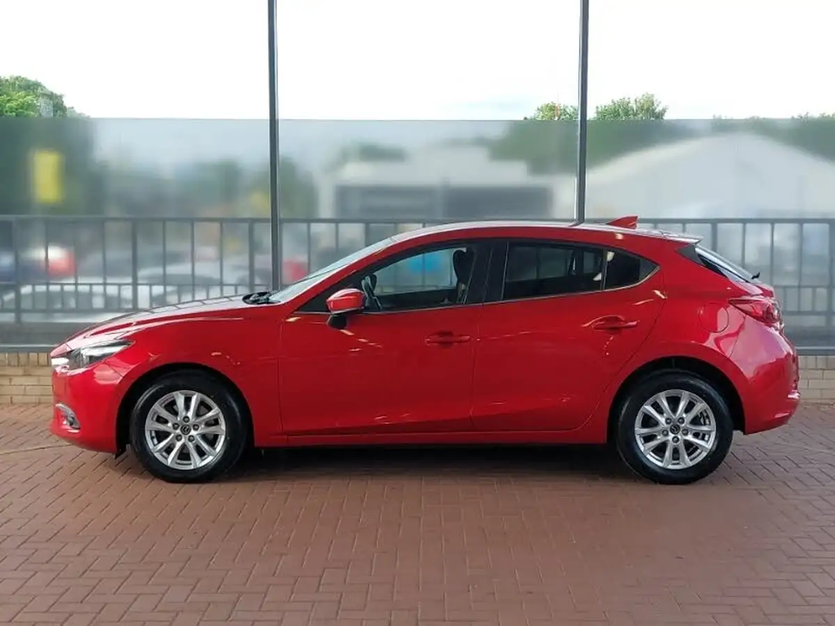 2016-mazda-mazda3-20-se-l-nav-hatchback-5d-big-3