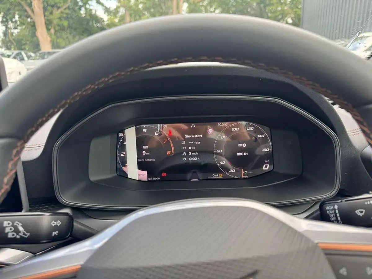 2025-cupra-formentor-15-tsi-v2-big-10