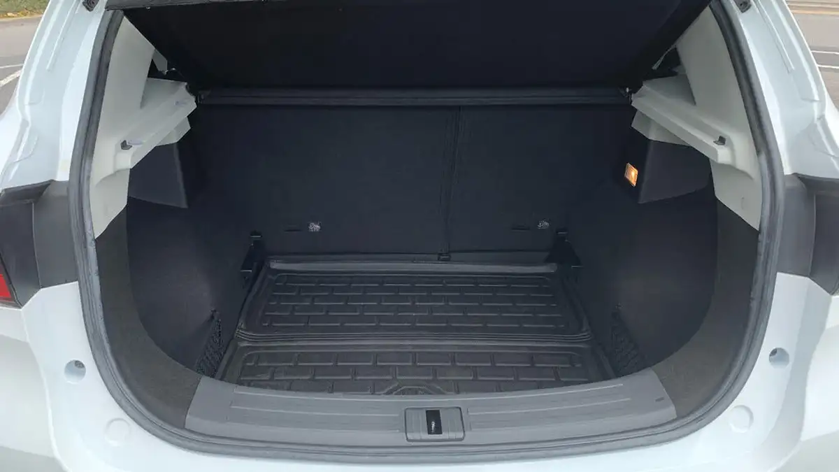 2019-mg-zs-suv-15-vti-tech-exclusive-106ps-big-18