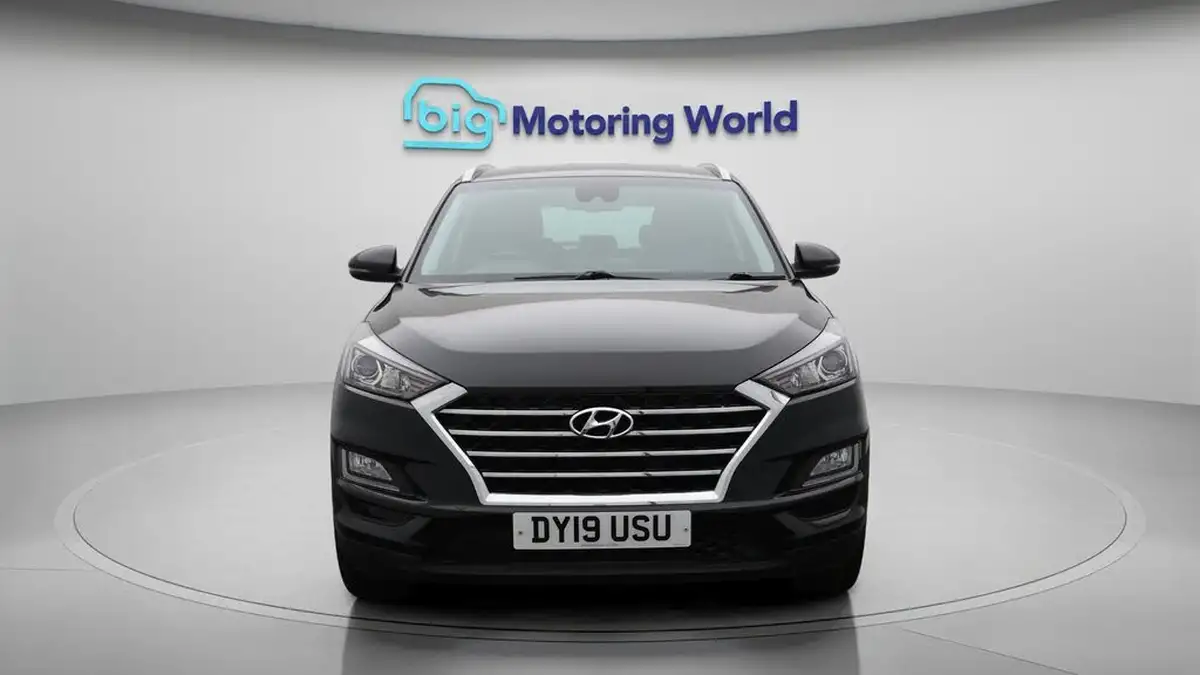 2019-hyundai-tucson-16-gdi-se-nav-big-2