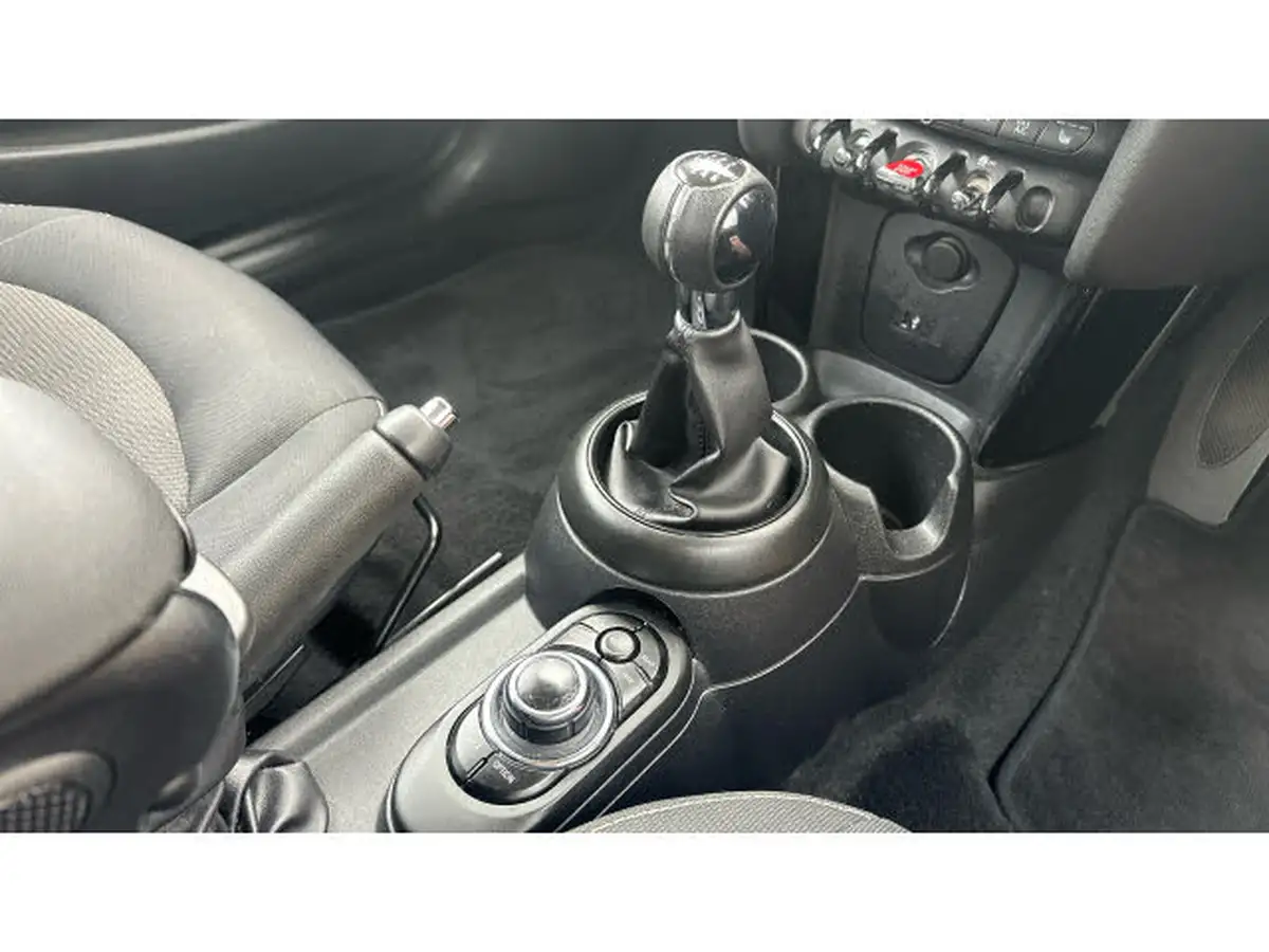 2021-mini-cooper-15-cooper-classic-hatchback-3d-big-9