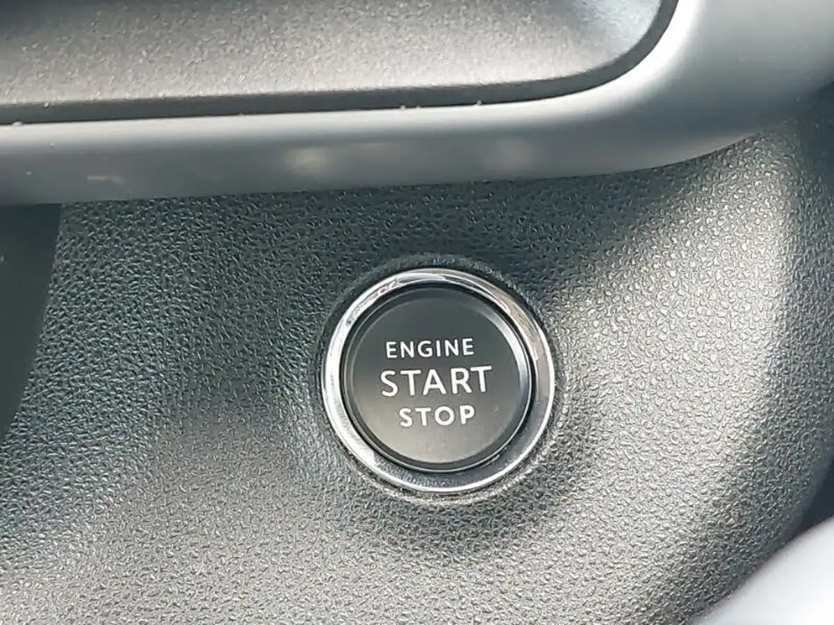 2024-jeep-avenger-12-gse-summit-e-hybrid-48v-auto-big-13