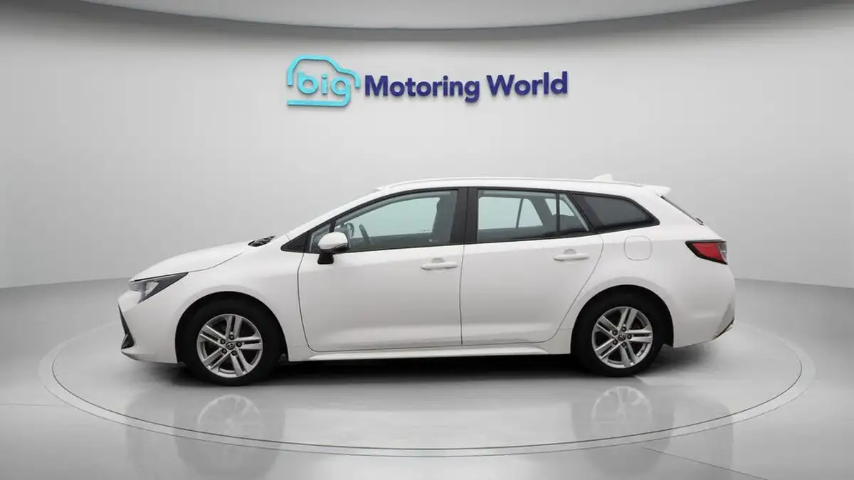 2022-toyota-corolla-18-vvt-i-icon-120bhp-spare-wheel-touring-sports-5d-big-4
