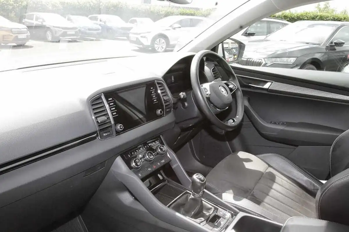 2022-skoda-karoq-15-tsi-se-l-big-1