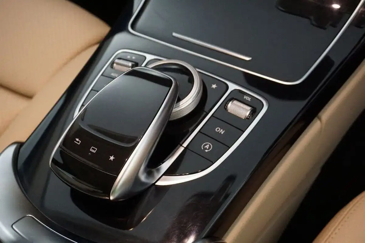 2015-mercedes-benz-c-class-21cdi-c220-sport-ss-estate-5d-7g-tronic-plus-big-9