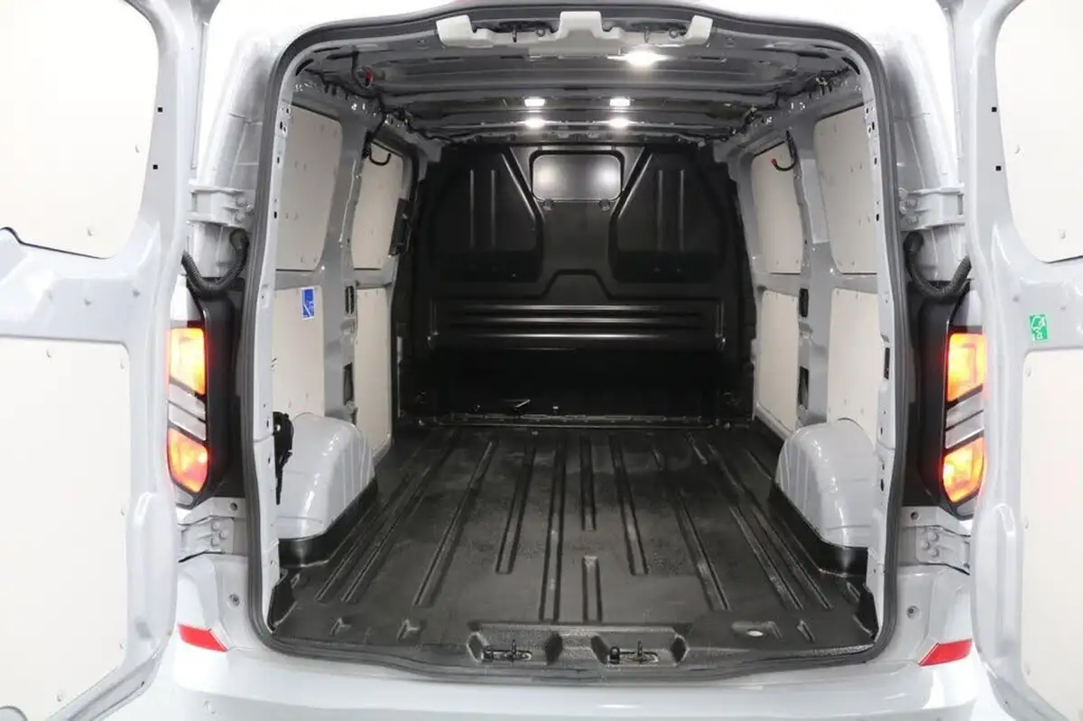2024-ford-transit-custom-20tdci-320-l1h1-limited-136pseu6e-panel-van-1996cc-auto-big-17