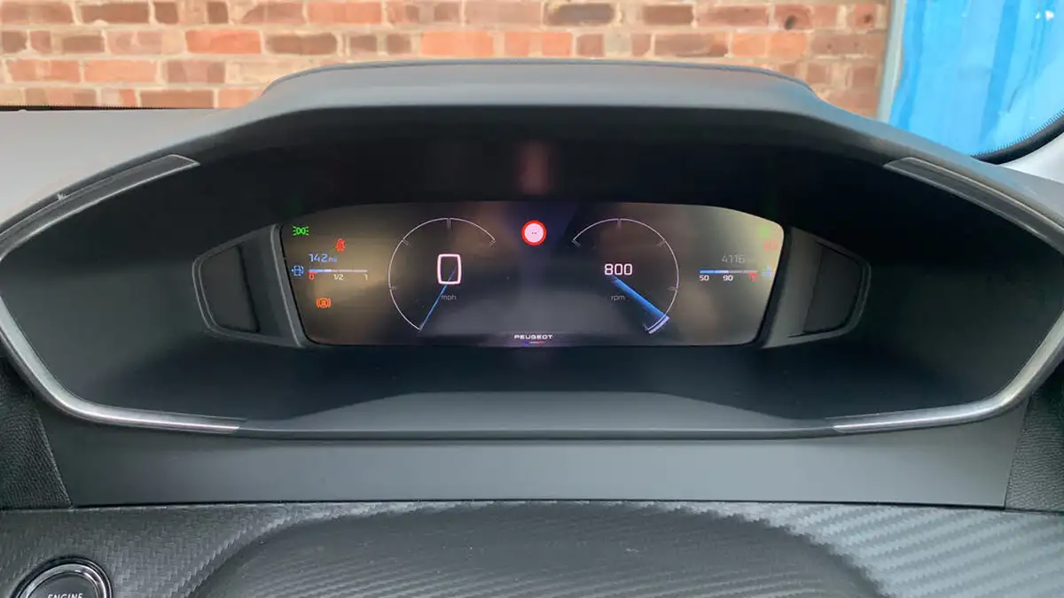 2024-peugeot-208-12-puretech-allure-big-12