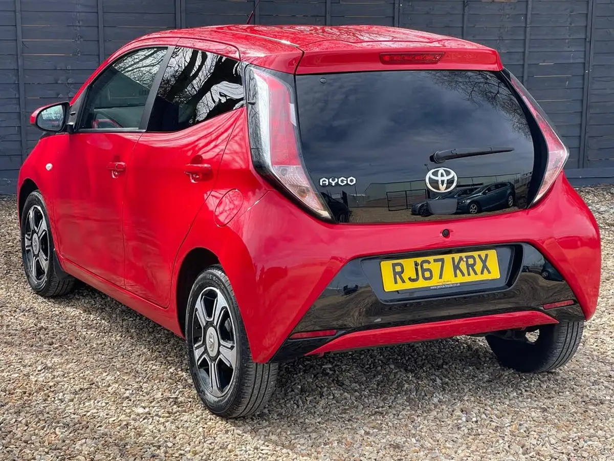 2018-toyota-aygo-10-vvt-i-x-clusiv3-71bhp-big-13