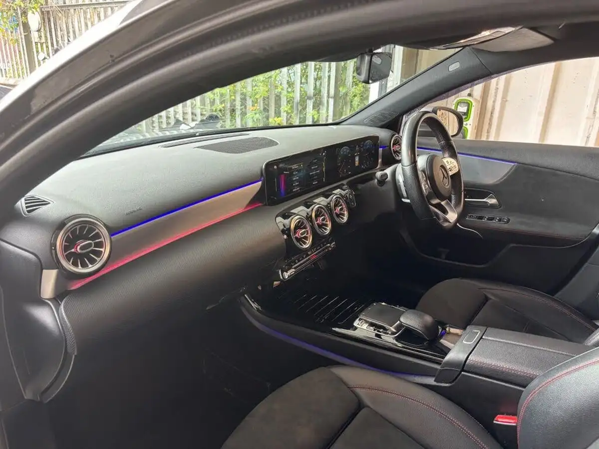 2018-mercedes-benz-a-class-15d-a180d-amg-line-116ps-premiumss-hatchback-5d-7g-dct-big-1